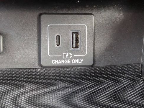 Used 2020 Nissan Pathfinder SL w/ Cargo Package FWD image 25