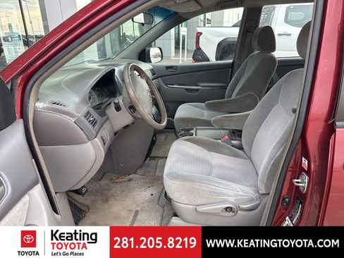 Used 2008 Toyota Sienna CE image 12