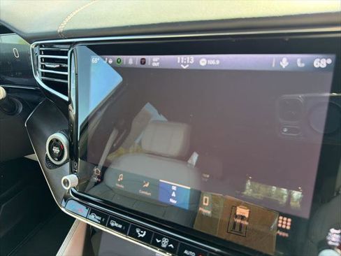 Certified 2025 Jeep Grand Wagoneer 4WD image 26