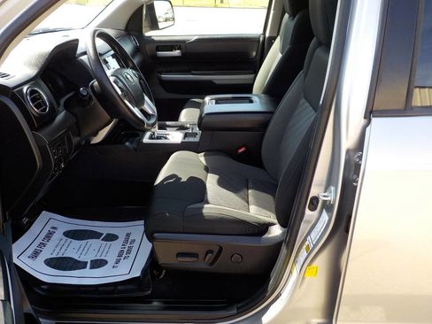 Used 2021 Toyota Tundra SR5 w/ Convenience Package image 12