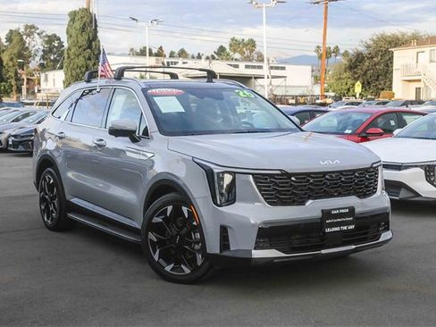 Certified 2025 Kia Sorento SX image 2