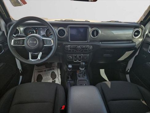 Certified 2023 Jeep Gladiator Overland image 10