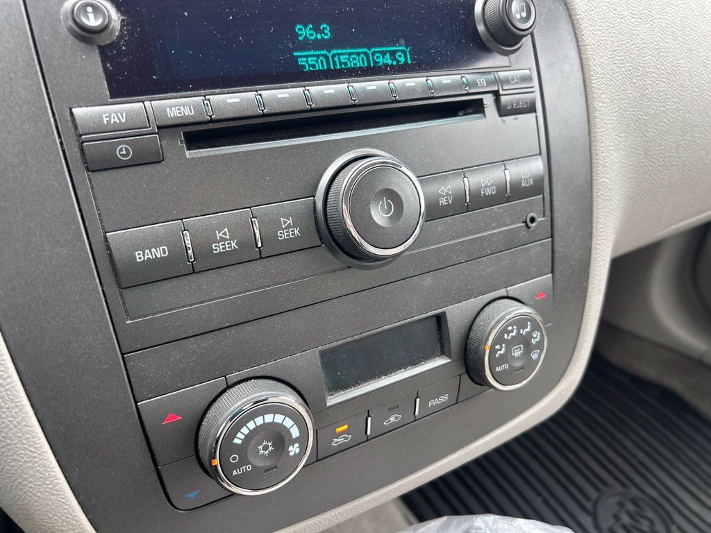 Used 2008 Buick Lucerne CX FWD image 9