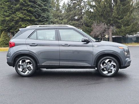 New 2026 Hyundai Venue SEL image 3