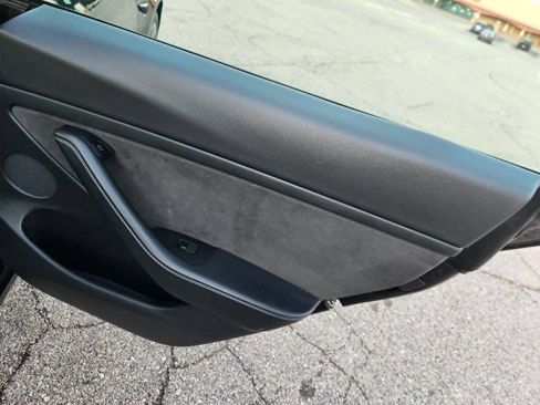 Used 2022 Tesla Model 3 RWD image 16