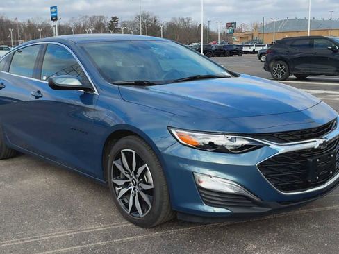 Certified 2025 Chevrolet Malibu RS w/ LPO, Floor Liner Package image 8