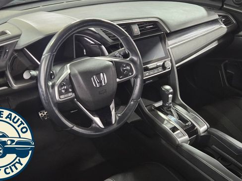 Used 2019 Honda Civic Sport image 10