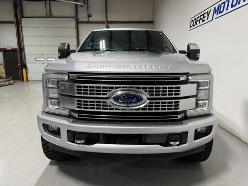 Used 2019 Ford F250 Platinum w/ Platinum Ultimate Package AWD/4WD image 9