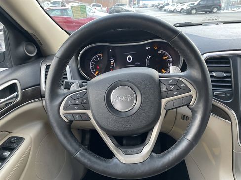 Used 2014 Jeep Grand Cherokee Limited image 16