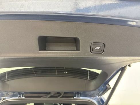 Used 2024 Chevrolet Traverse LT w/ LPO, Floor Liner Package FWD image 35