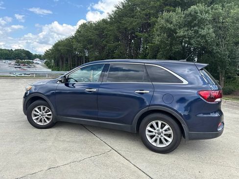 Used 2019 Kia Sorento FWD image 14