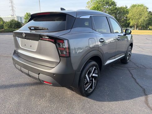 New 2026 Nissan Kicks SV w/ Charging Package FWD image 5