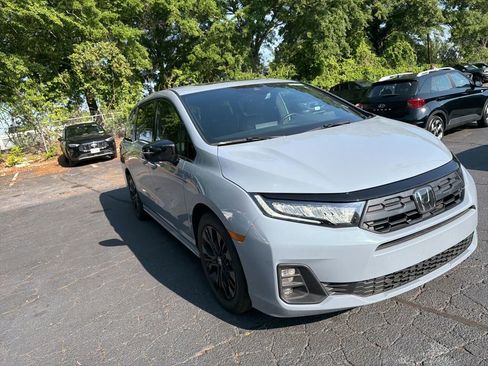 Used 2025 Honda Odyssey Sport-L image 3