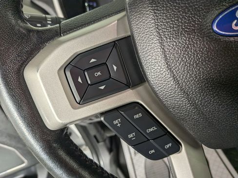 Used 2019 Ford F250 Lariat w/ Lariat Value Package image 21