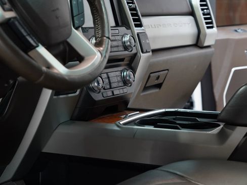 Used 2017 Ford F250 King Ranch w/ King Ranch Ultimate Package image 39