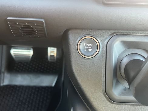 Used 2025 Land Rover Defender 110 V8 image 28