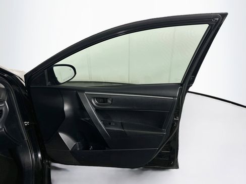 Used 2014 Toyota Corolla L FWD image 28