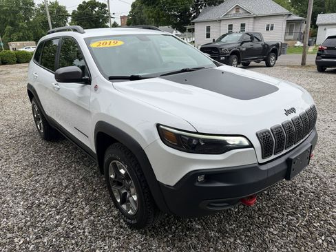 Used 2019 Jeep Cherokee Trailhawk AWD/4WD image 7