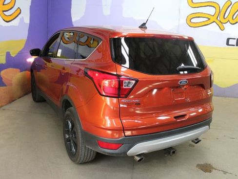 Used 2019 Ford Escape SE FWD image 6