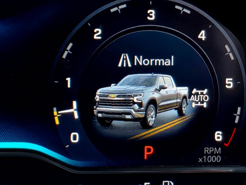Used 2023 Chevrolet Silverado 1500 LTZ AWD/4WD image 41
