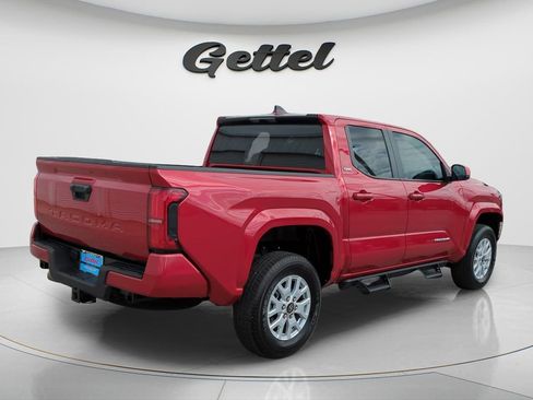 Used 2025 Toyota Tacoma SR5 image 4