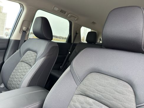 New 2026 Nissan Pathfinder SV image 27