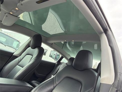 Used 2018 Tesla Model 3 Long Range image 30