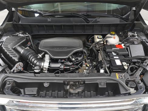 Used 2018 GMC Acadia SLT AWD/4WD image 32