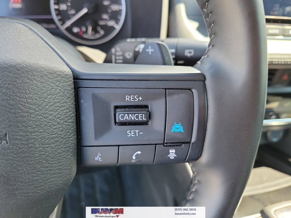 Used 2025 Nissan Rogue SV FWD image 23
