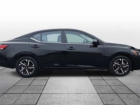Used 2024 Nissan Sentra SV image 4