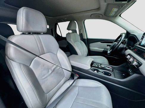 Used 2025 Honda Pilot Touring image 31