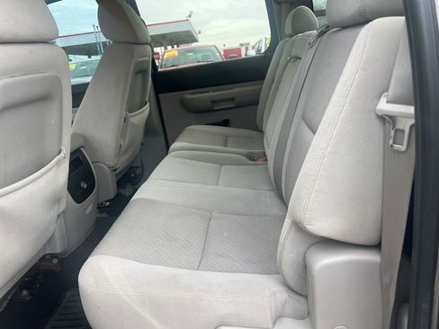 Used 2007 Chevrolet Silverado 1500 LT w/ Towing Package image 8