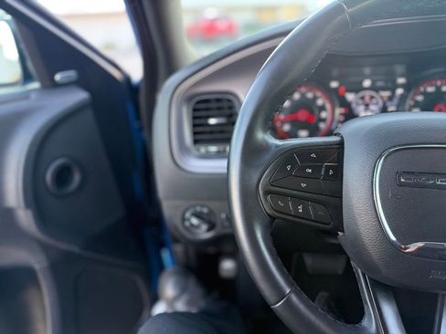 Used 2023 Dodge Charger SXT w/ Blacktop Package image 7