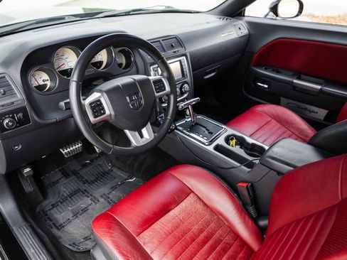 Used 2013 Dodge Challenger R/T Plus image 2