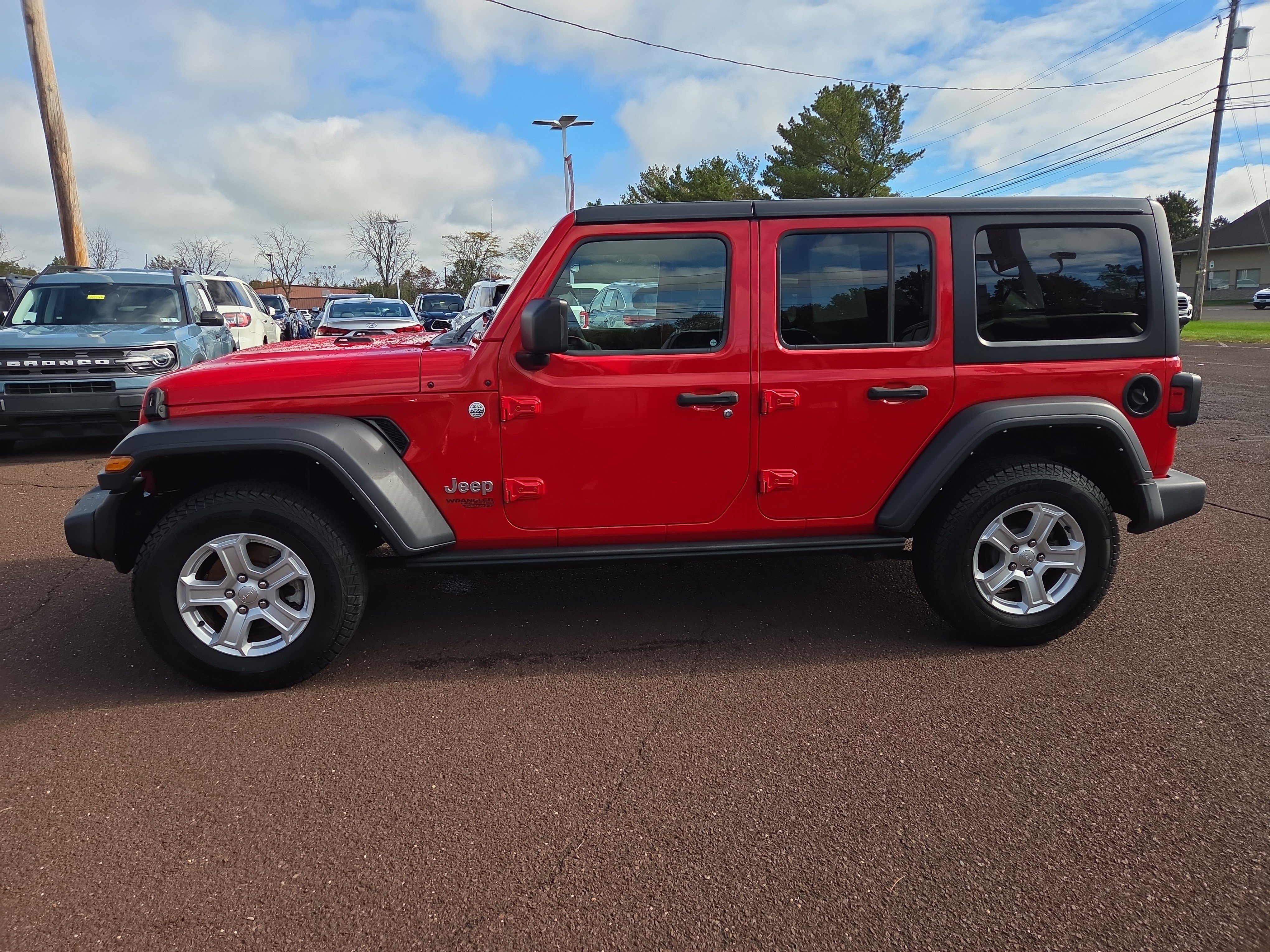 Used 2021 Jeep Wrangler Unlimited Sport AWD/4WD image 6