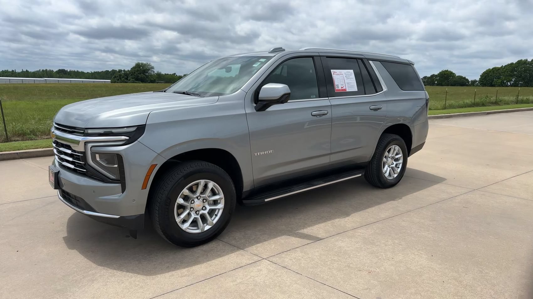 Used 2025 Chevrolet Tahoe LT AWD/4WD image 5