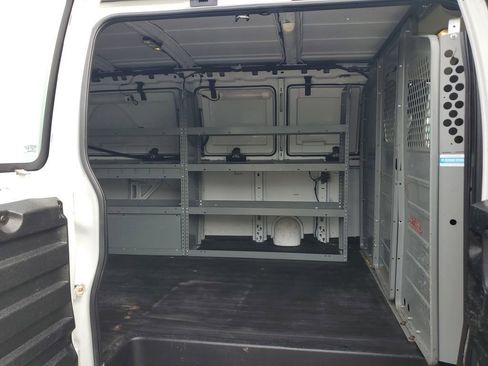 Used 2015 Chevrolet Express 2500 w/ Express Access Plus Package image 8