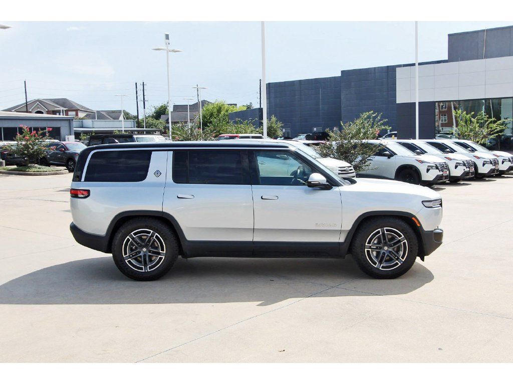 Used 2026 Rivian R1S Adventure Dual AWD/4WD image 5
