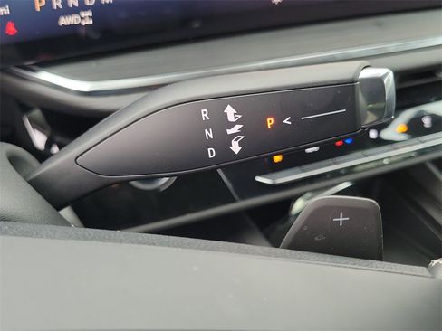 Used 2025 Buick Envision Preferred image 16