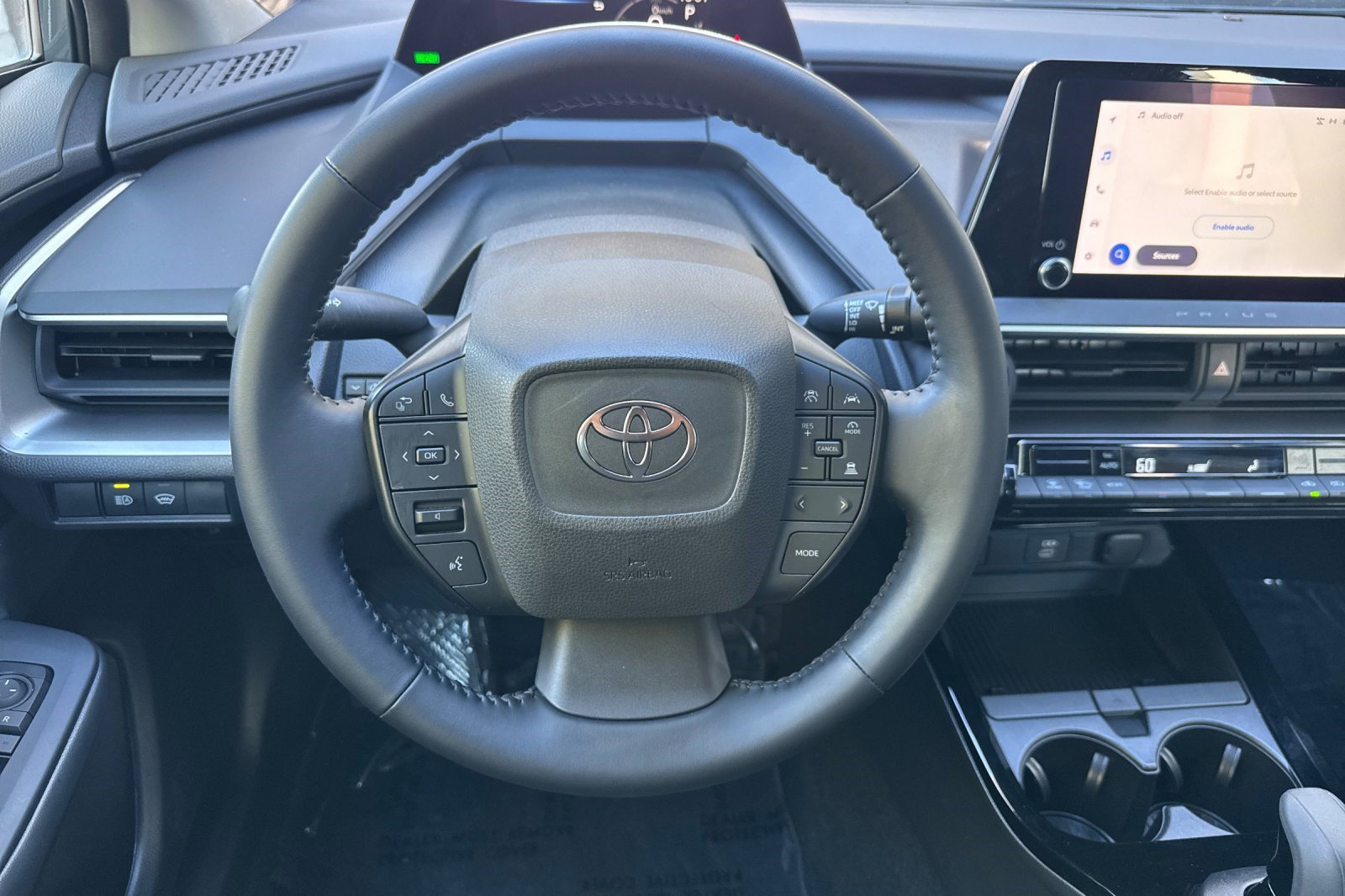 Used 2026 Toyota Prius LE FWD image 30