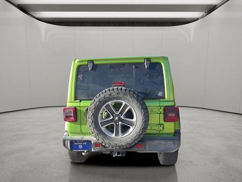 Used 2018 Jeep Wrangler Unlimited Sahara AWD/4WD image 8