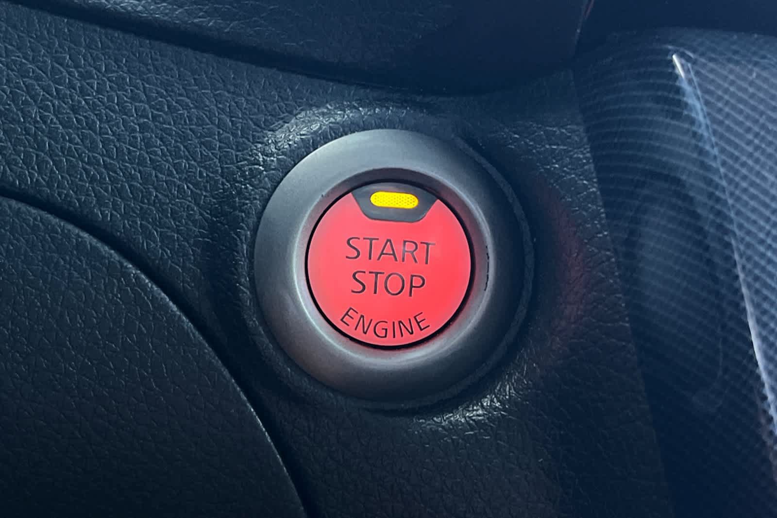 Used 2016 Nissan Sentra SR w/ Driver's Assist Package FWD image 24