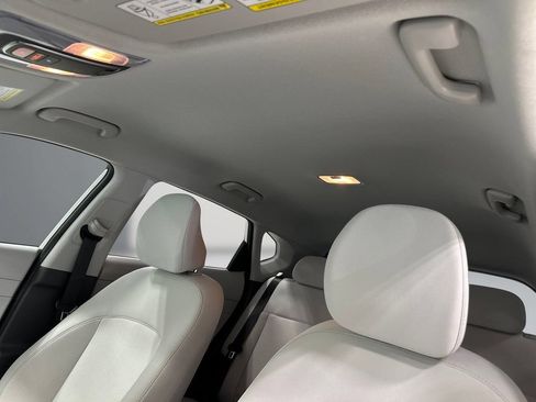 Certified 2025 Hyundai Kona SE FWD image 18
