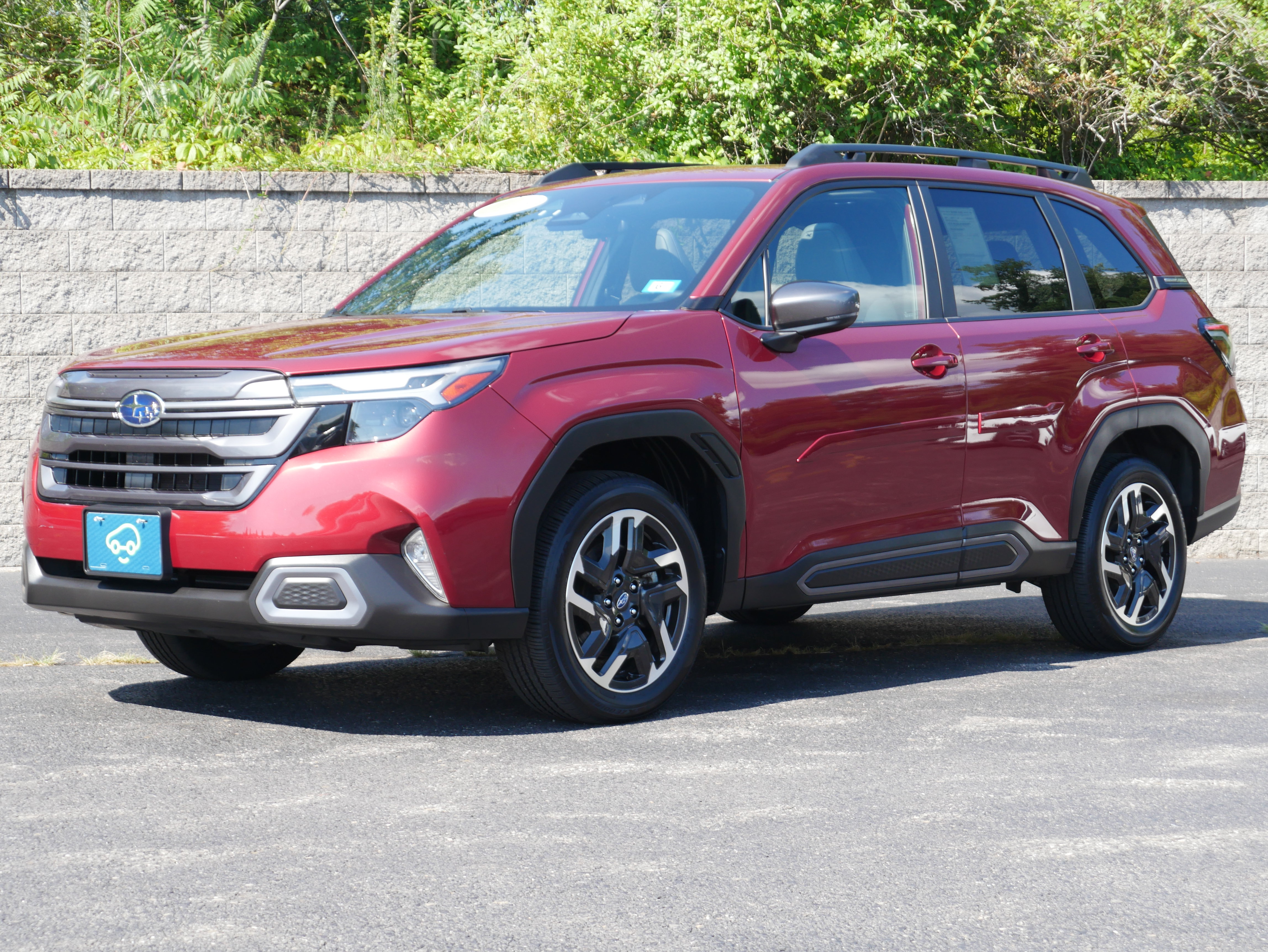 Used 2025 Subaru Forester Limited AWD/4WD image 1