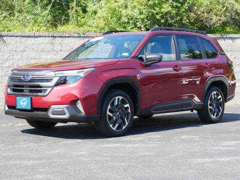 Used 2025 Subaru Forester Limited AWD/4WD image 1