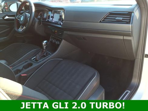 Used 2021 Volkswagen Jetta GLI image 9