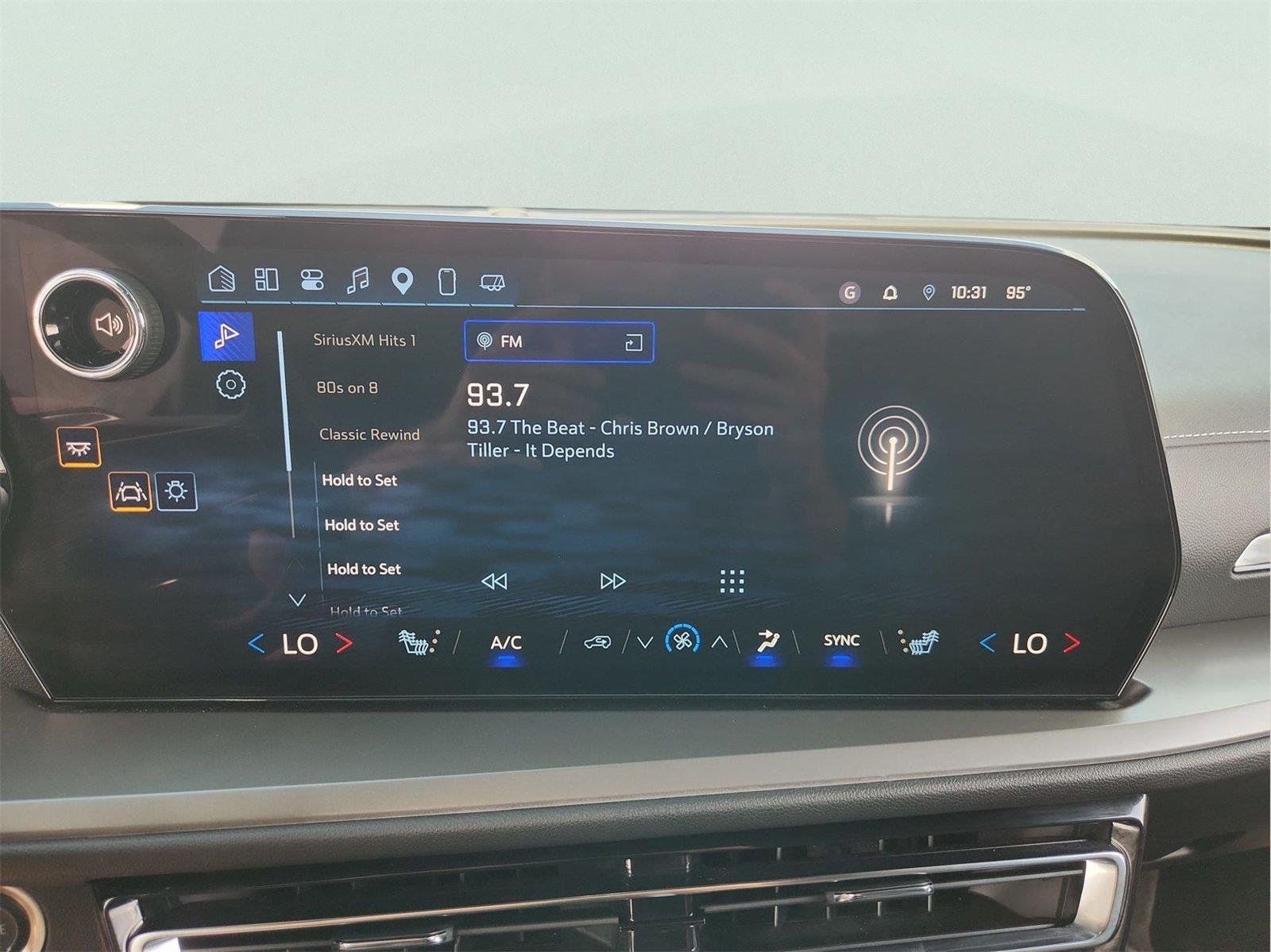 Certified 2025 Chevrolet Traverse LT FWD image 13