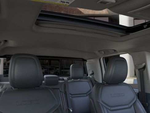 New 2025 Ford Maverick Lobo image 12