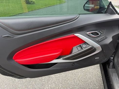 Used 2016 Chevrolet Camaro SS RWD image 10