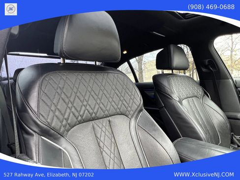 Used 2019 BMW 750i xDrive w/ M Sport Package image 23